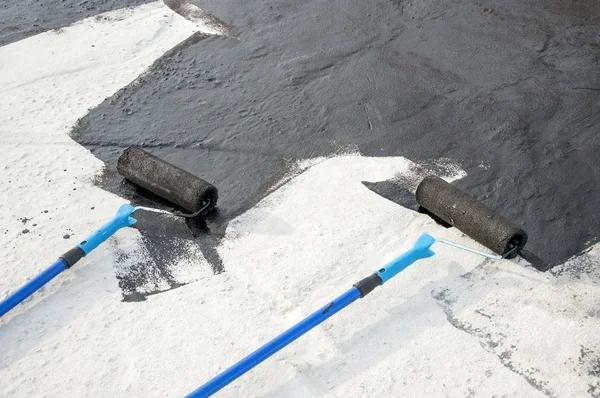 Top Signs You Need a Waterproofing Company in Springfield ASAP
